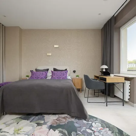 Modern Near Pge Narodowy In Warszaw By Renters Appartamento *