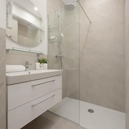 Modern Near Pge Narodowy In Warszaw By Renters Appartamento Varsavia